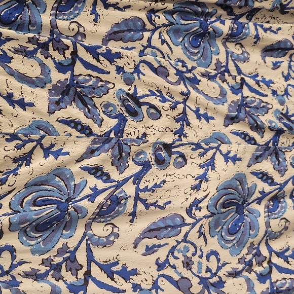 Blue and White Blouse - Picture 4 of 4